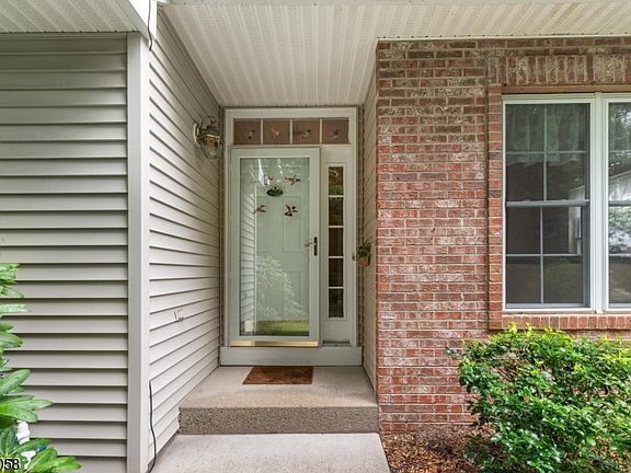 4th image of 135 Richmond Rd