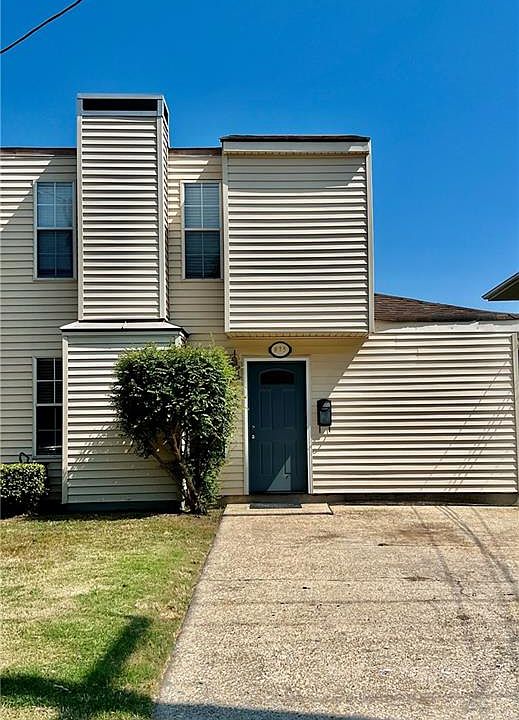 1st image of 975 Navarre Ave