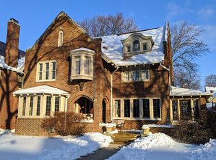 2968 N Summit Ave, Milwaukee, WI 53211