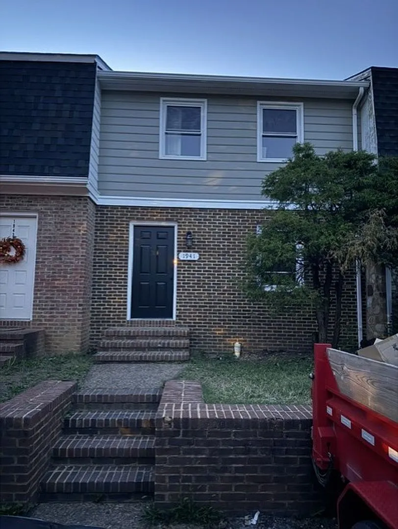 Completely Renovated 3-Bedroom Townhome near Downtown & JMU! Coming Soon! Photos coming soon! — Photo 2