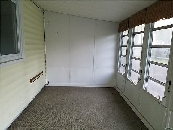 5th image of 4 Redwood Ave