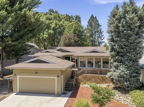 12728 Mount Jefferson St, Groveland, CA 95321
