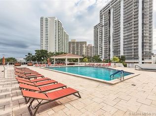 20505 E Country Club Dr 336 #336, Aventura, FL 33180