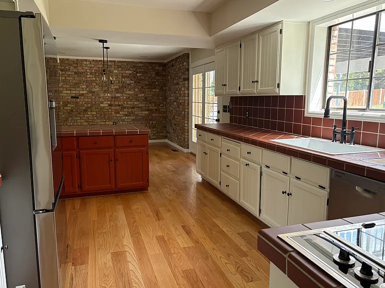 10436 N Edinburgh Dr — Photo 7