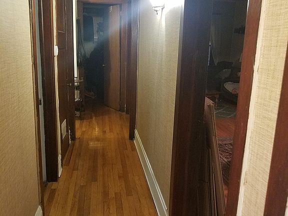 3rd image of 808 N Oakley Blvd APT 2