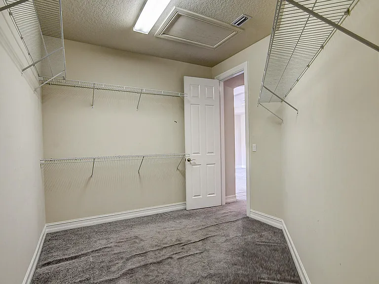 670 Edgebrook Ln — Photo 56