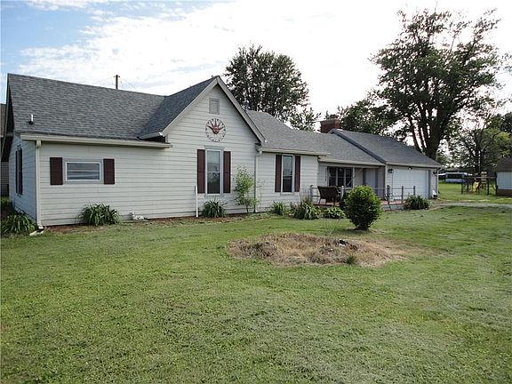 4th image of 28198 N State Road 213
