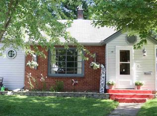 16 E 2nd St, Clintonville, WI 54929