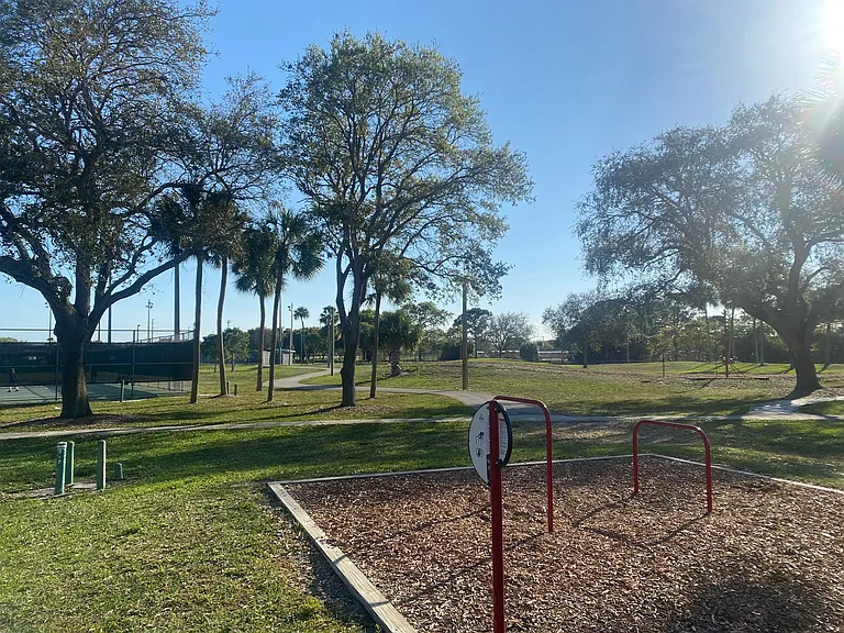 Caloosa Park located walking distance through the neighborhood