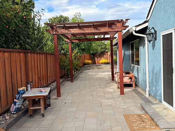 5th image of 1720 Goldentree Dr