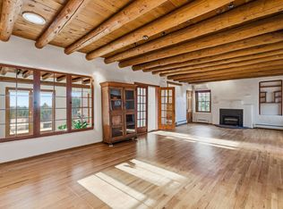 3950 Old Santa Fe Trl, Santa Fe, NM 87505