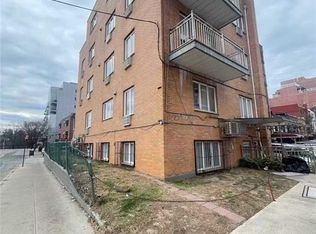4351 Byrd St, Flushing, NY 11355