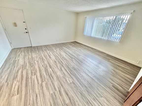 5th image of 4469 North Ave APT 1A