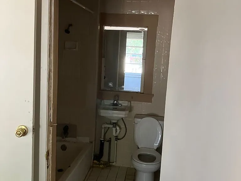 9330 & 9320 Latham Dr — Photo 15