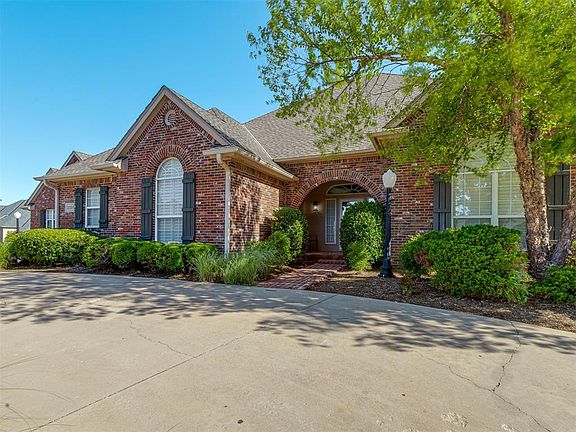 4th image of 2301 Tuttington Cir