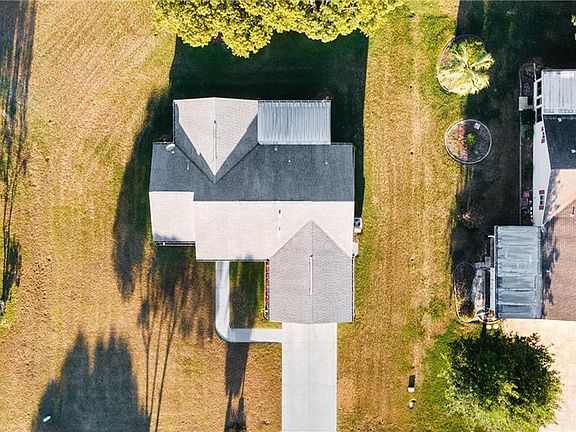 2nd image of 17853 SE 105th Ct