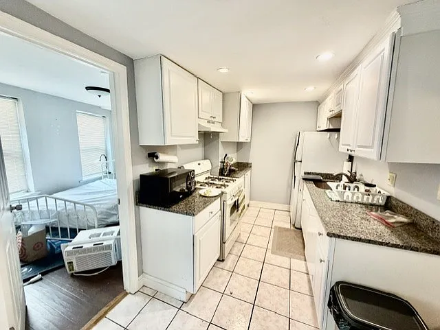 109 Salem St #2 — Photo 20