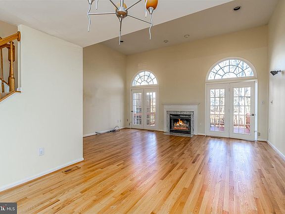 5th image of 7035 Ashleigh Manor Ct