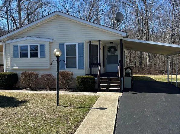 70 Sixth Drive, Hyde Park, NY 12538