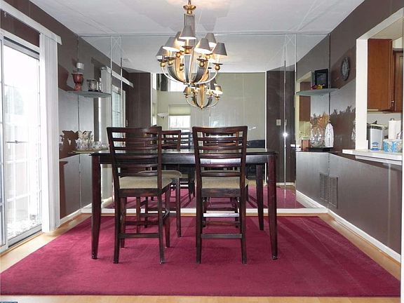 5th image of 35 Camellia Ct