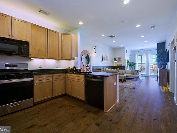 5th image of 8045 Newell St APT 514