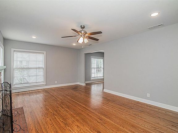 5th image of 3623 Kell St