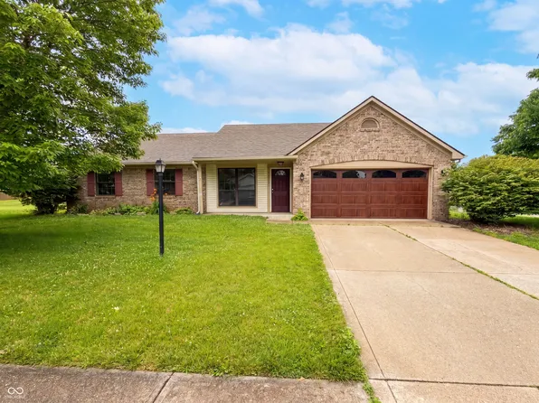 8058 Cherrybark Dr, Indianapolis, IN 46236