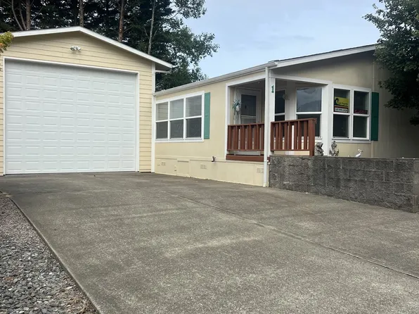 100 River Bend Rd Space 1, Reedsport, OR 97467