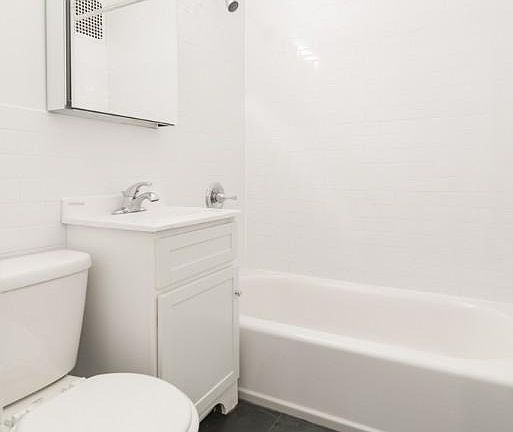 4th image of 354 E 83rd St APT 5H