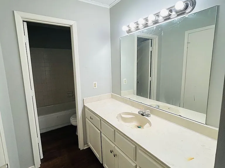 324 Mill Creek Cir — Photo 6