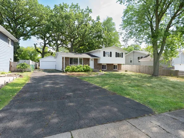 2509 Jethro Ave, Zion, IL 60099