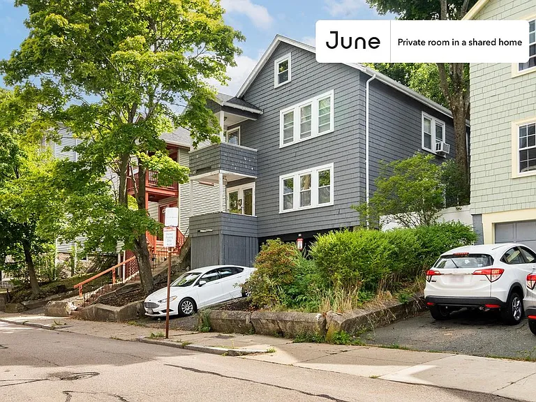 122 Hillside St #D — Photo 12