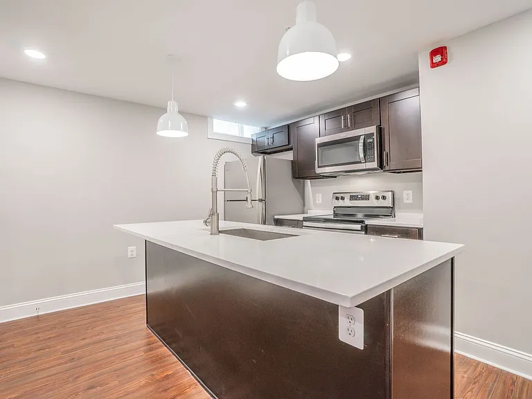 310 E Lanvale St — Photo 28