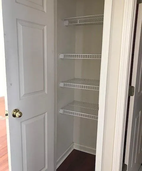 113 Olympic Ct — Photo 9