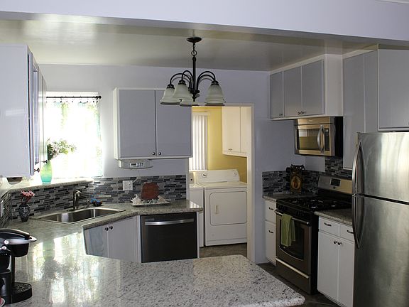 5th image of 9440 Bonavista Ln