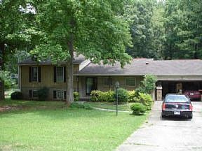 2nd image of 878 Regency Dr