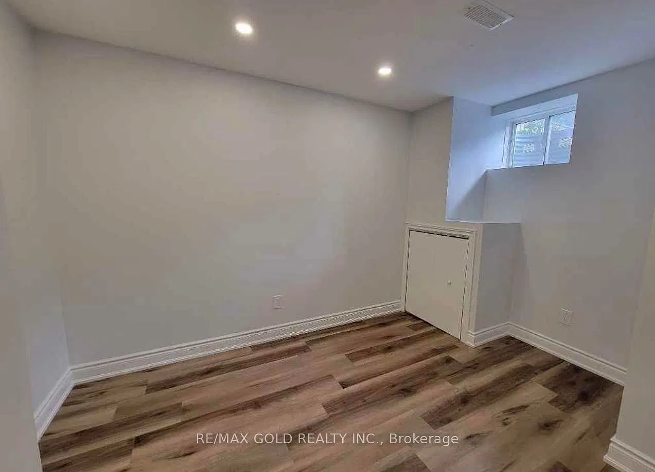 2 bed, $1,900 — Photo 1