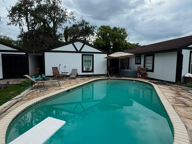 1405 Paula Dr — Photo 2