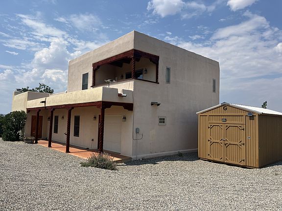 2nd image of 70 Camino De Los Arroyos