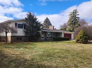 6641 Pierce Rd, Freeland, MI 48623