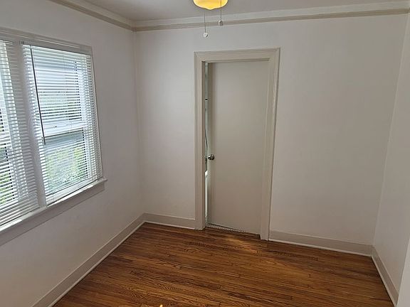 3rd image of 5154 Fountain Ave #5158-1/2