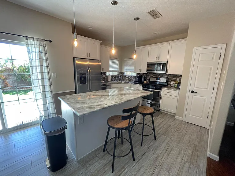 7320 Peregrine Rd NE — Photo 3