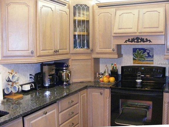 3rd image of 100 Bluff View Dr APT 106C