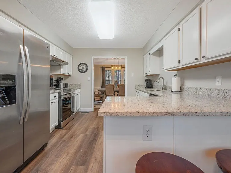 6908 Orchard Knoll Dr — Photo 12