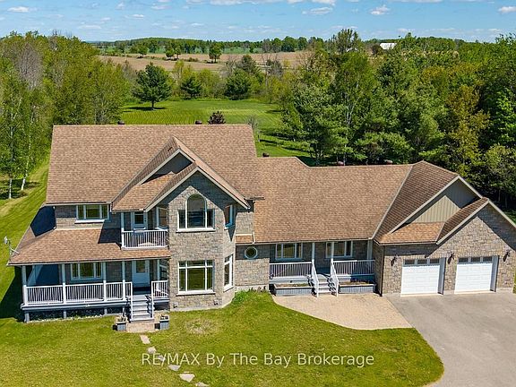 3rd image of 960 Lawson Rd
