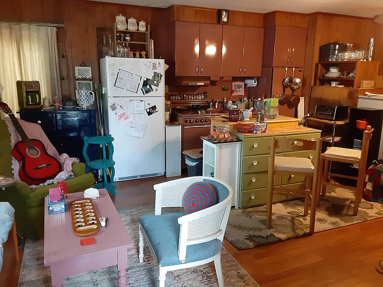 276 Center St #5 — Photo 2