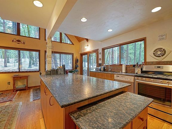 4th image of 3476 Jade Dr