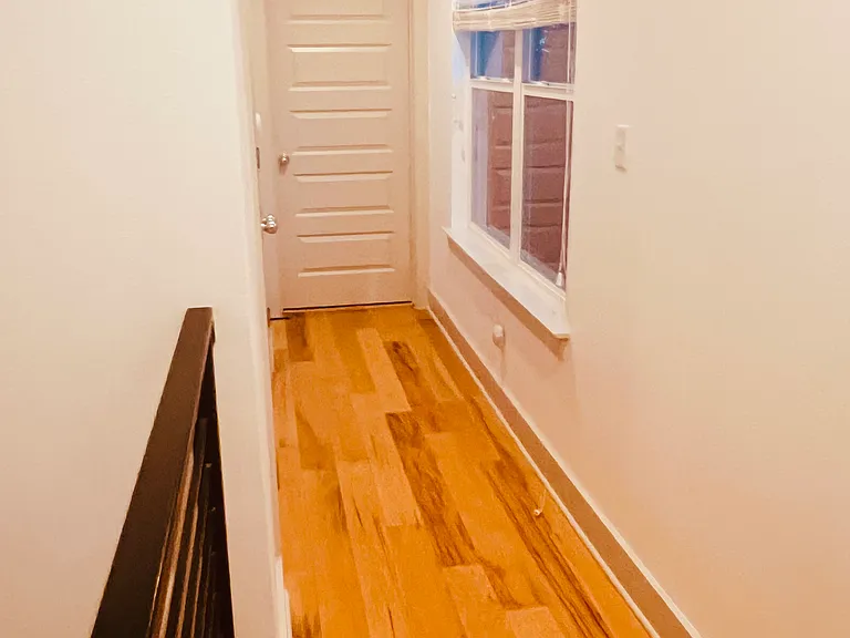 2101 Town Centre Dr — Photo 8