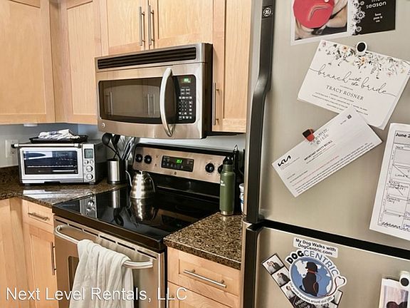 3rd image of 7500 Woodmont Ave APT 602