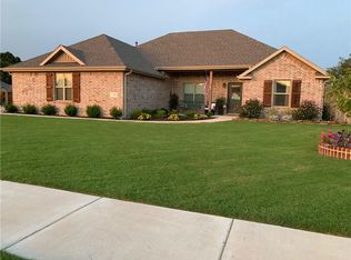 760 Captain Hopkins St, Prairie Grove, AR 72753